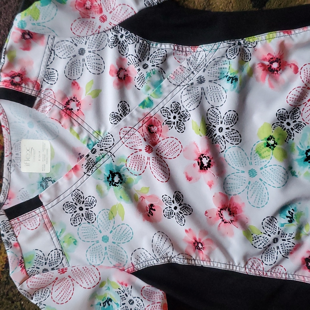 Cherokee Iflex scrub top